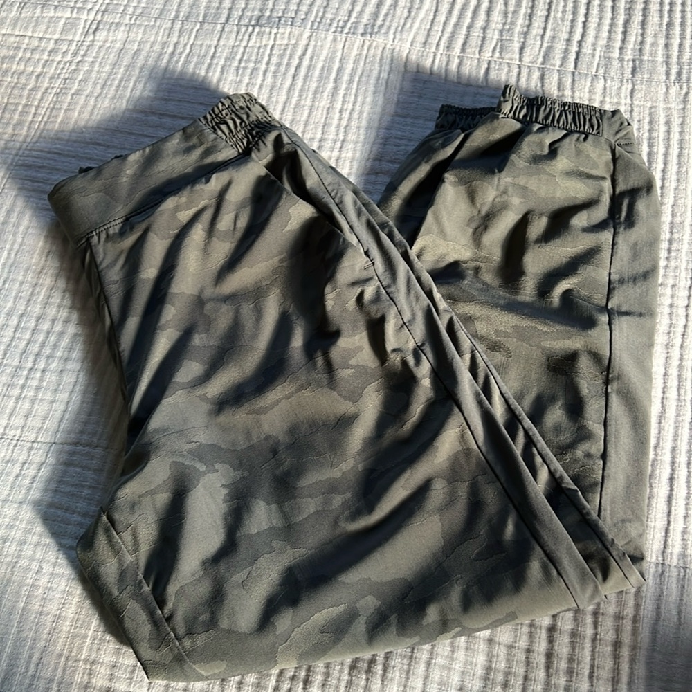 Athleta Camo Patterned Lined Joggers - image 1